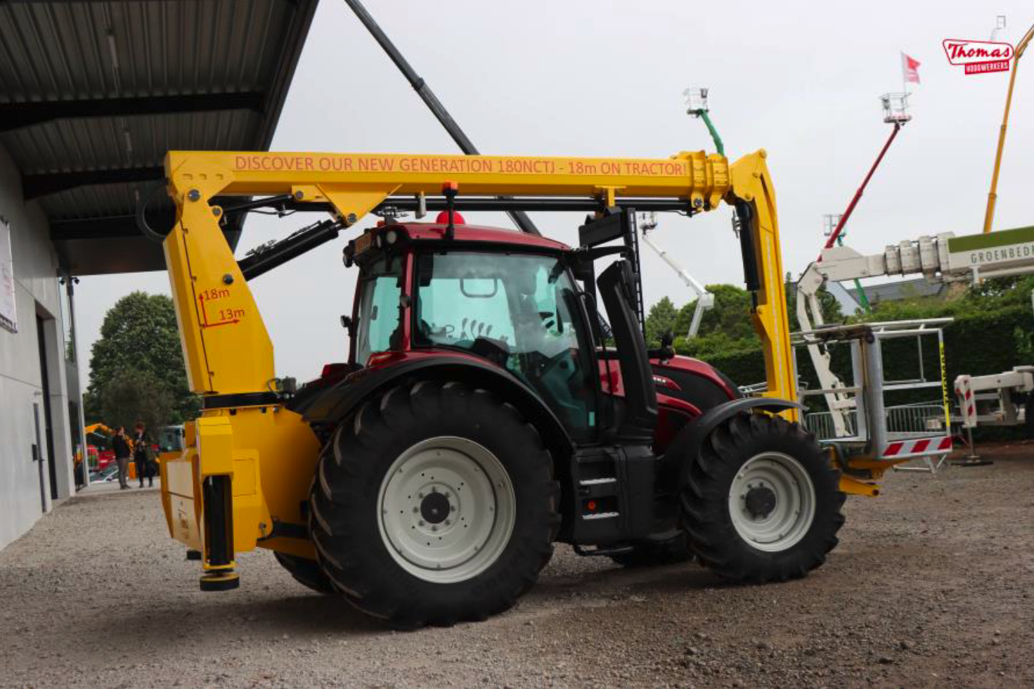 Nieuwe generatie van de 180NCTJ – 18m hoogwerker op tractor